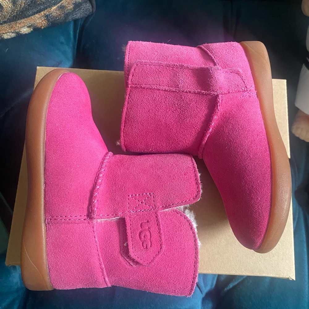 Pink Toddler Uggs Size 8